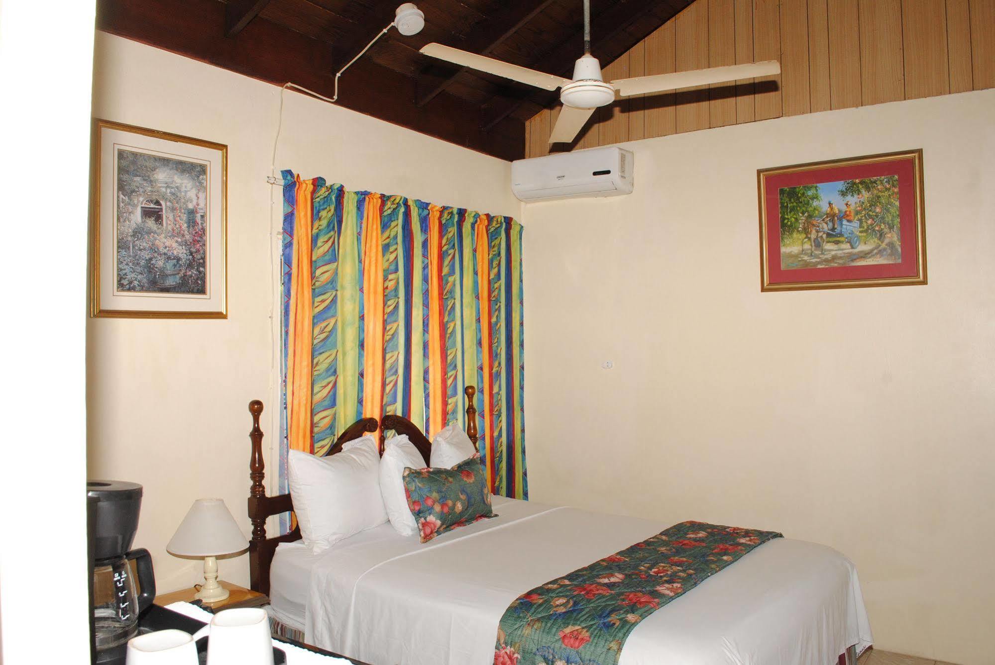 Moonrisevillas Negril Exterior foto